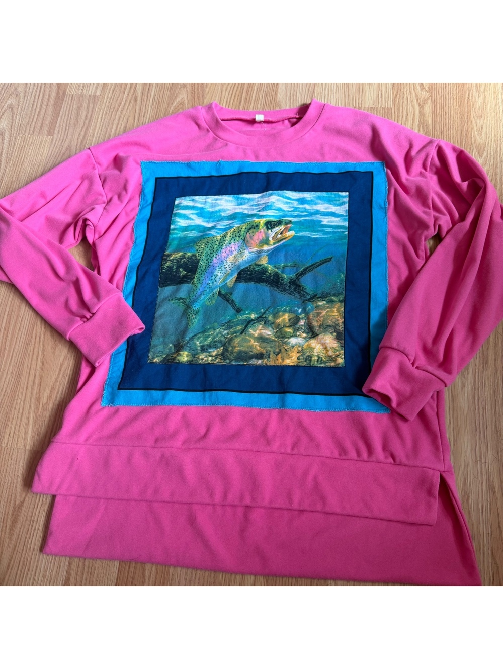 Southern Grace Pink Crewneck Microfleece Sweatshirt Rainbow Trout Graphic Size S